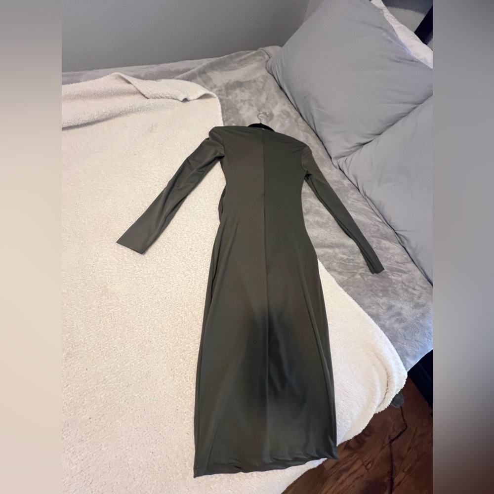 Long sleeve Body Con dress